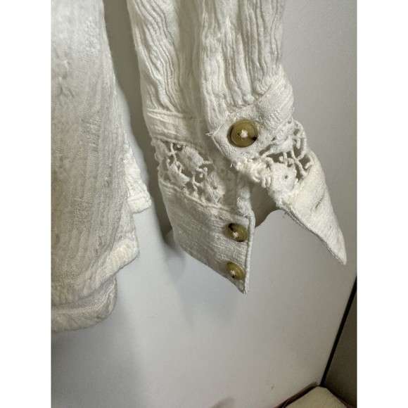 Free People The Best Blouse Oversized Crinkle Crochet Lace Top Ivory Size XSmall - Picture 9 of 9